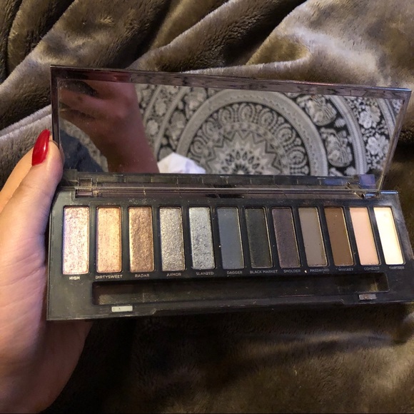Naked smoky palette - Picture 2 of 2